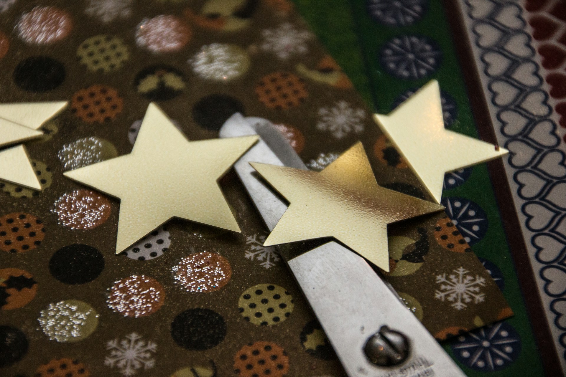 Где создать подарки на Новый год своими руками