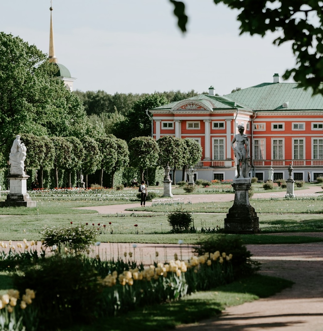 Как в «Бриджертонах»: усадьбы и особняки Москвы, которые стоит посетить